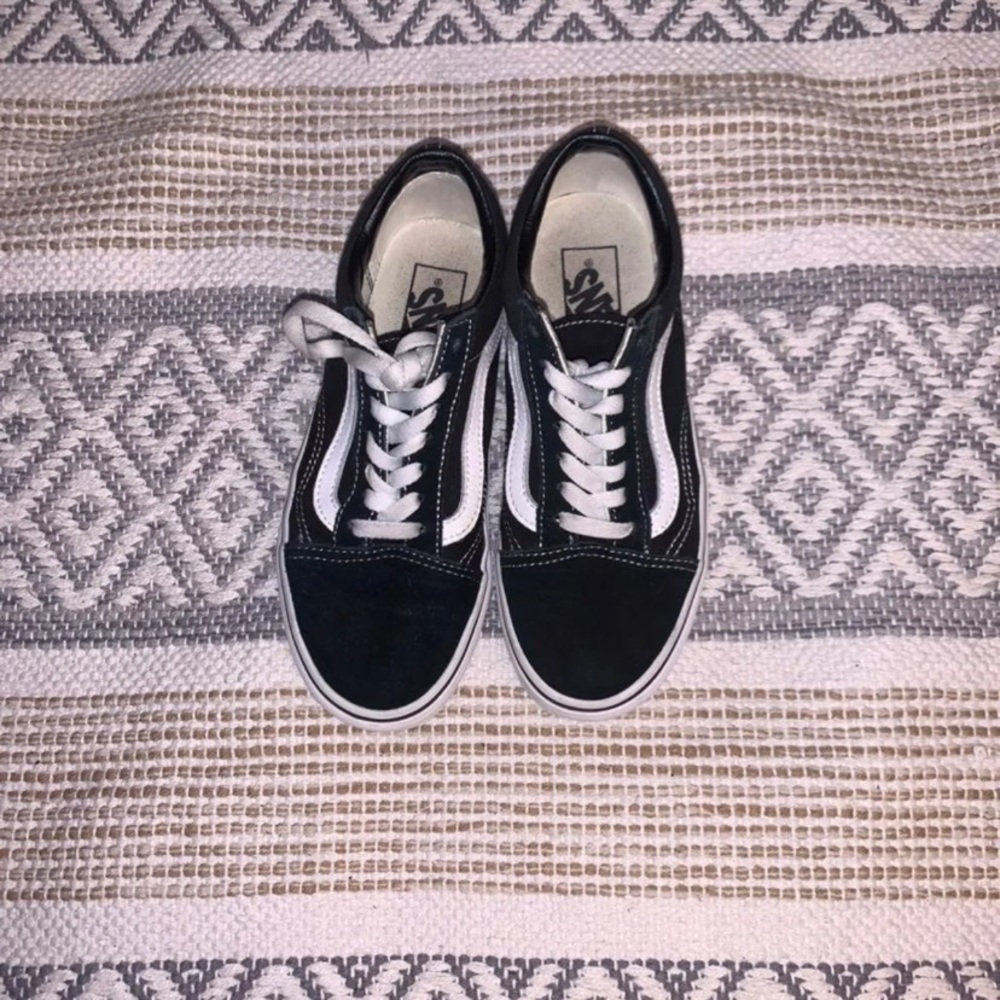 Vans - Picture 6 of 9